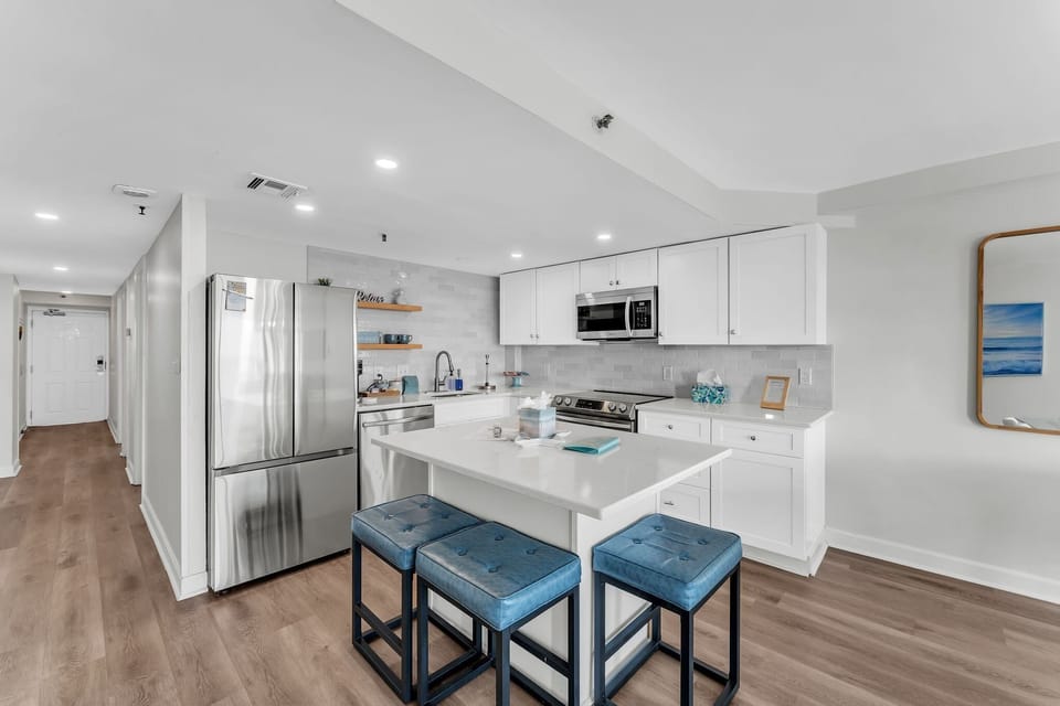 Indoors, Kitchen, Floor, Appliance, Microwave