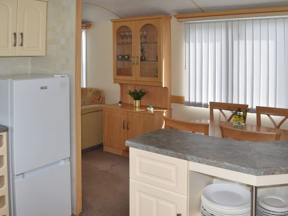Dining Area | Flip-Flop Lodge, Sandown