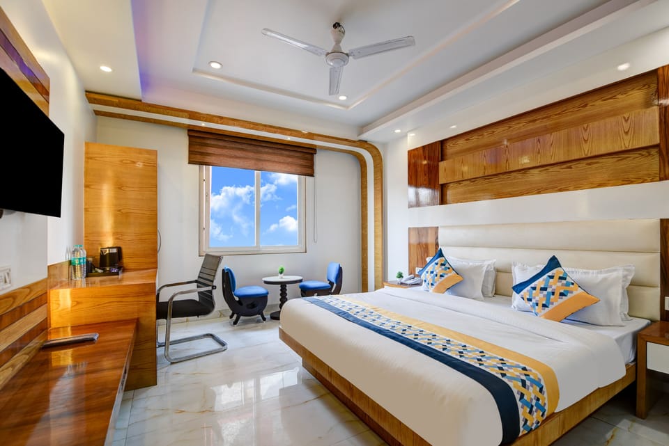 Deluxe Double Room | Egyptian cotton sheets, premium bedding, pillowtop beds, desk