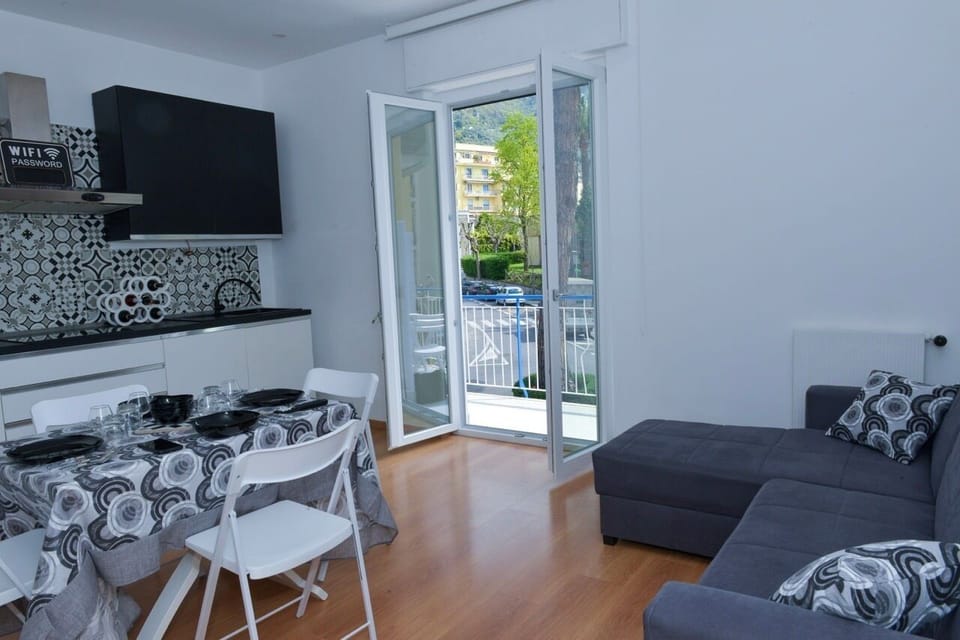 City Apartment, Mountain View | Living area | 42-inch flat-screen TV with digital channels