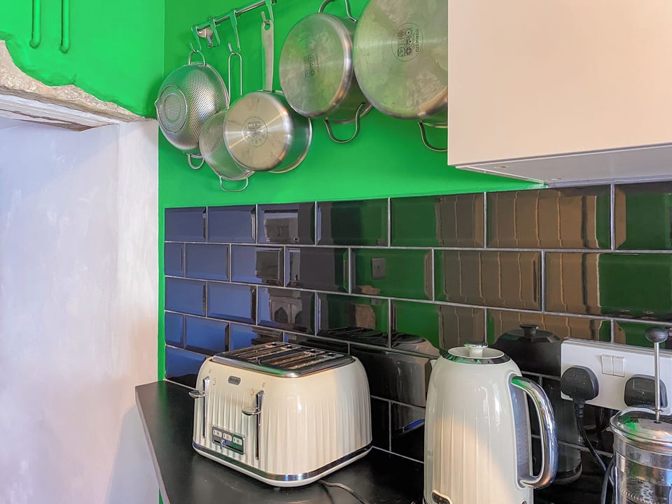 Kitchen | Mallams Art House, Portland, near Weymouth