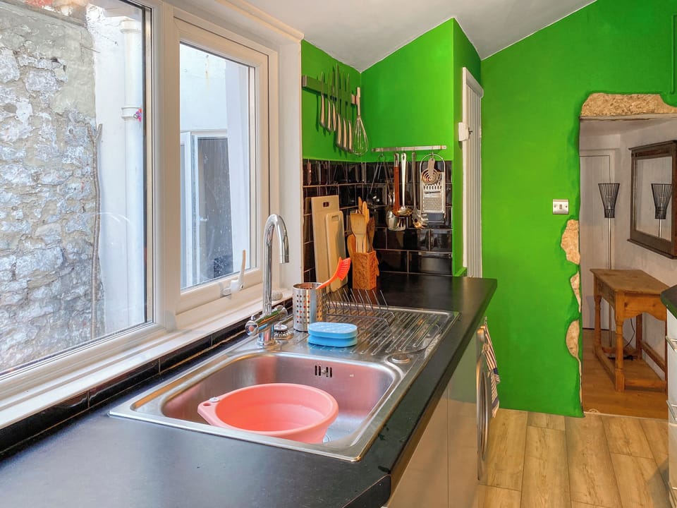 Kitchen | Mallams Art House, Portland, near Weymouth