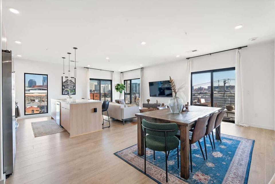 Seamlessly connected kitchen, dining, and living areas – perfect for socializing.