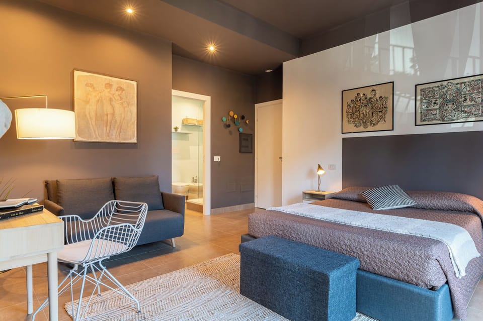 Deluxe Double Room | Desk, laptop workspace, free WiFi