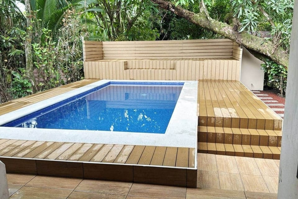 Pool/patio