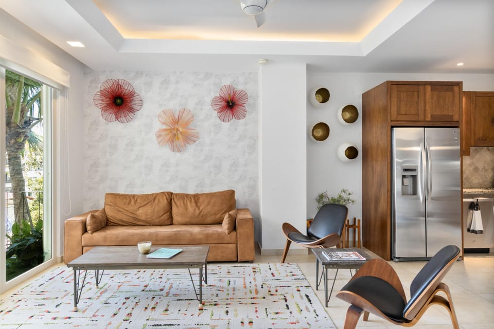 Condo - Image 3