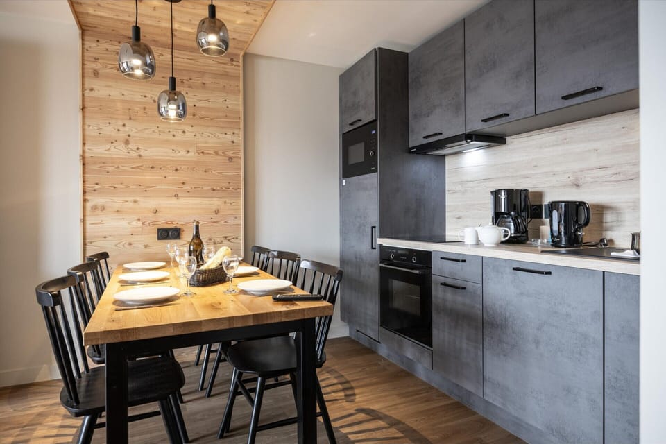 Apartment | Dining
