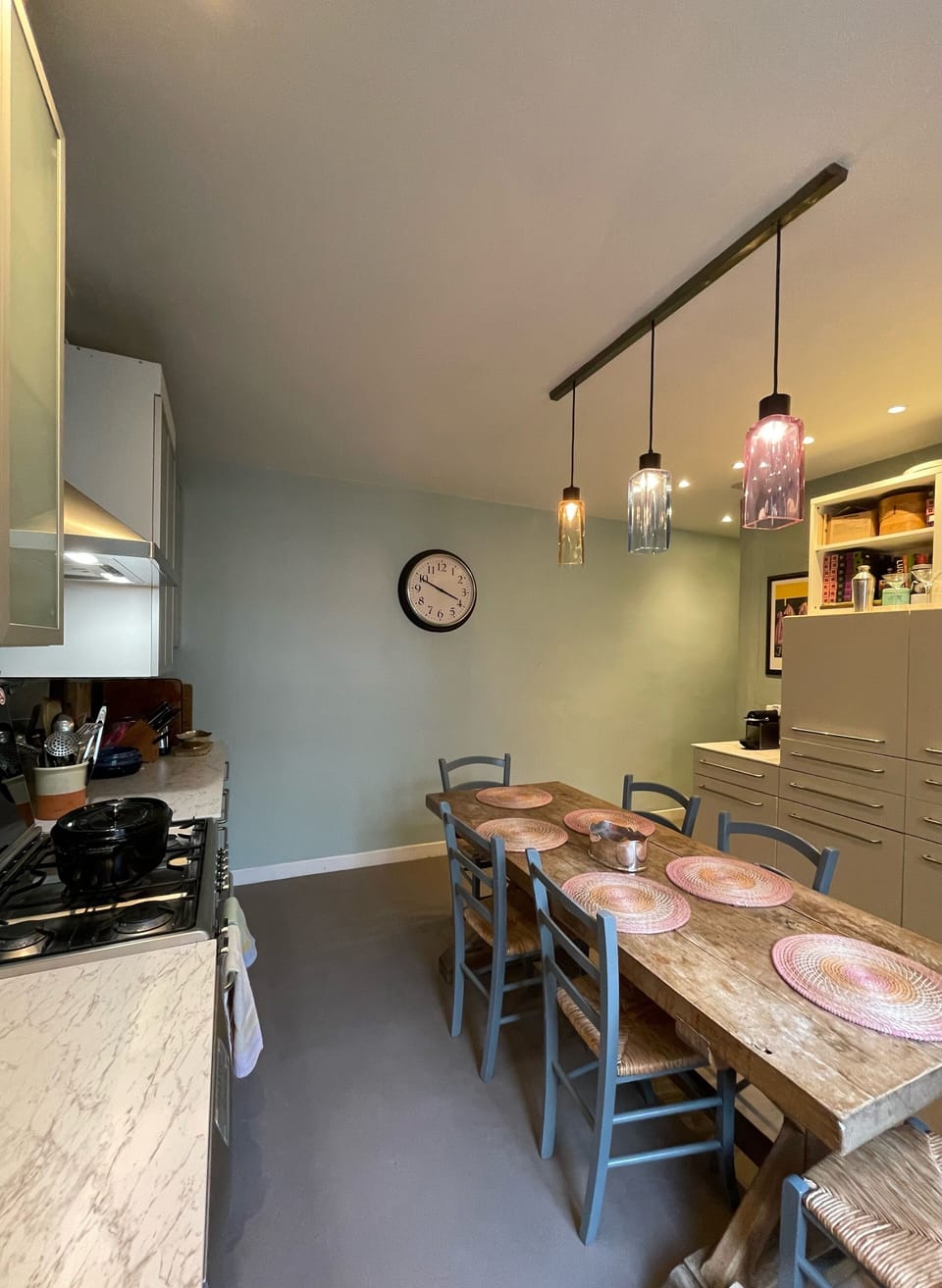 Eat-in Kitchen