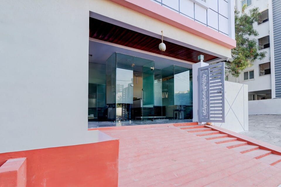 House | Reception