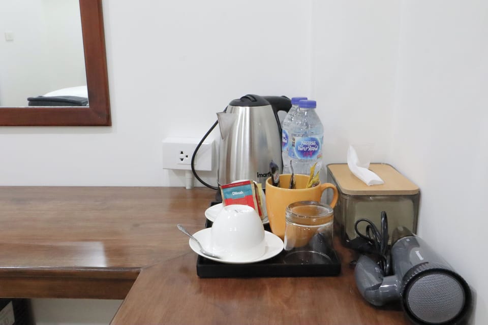 Double Room with Private Bathroom (No Windows) | Soundproofing, free WiFi, bed sheets
