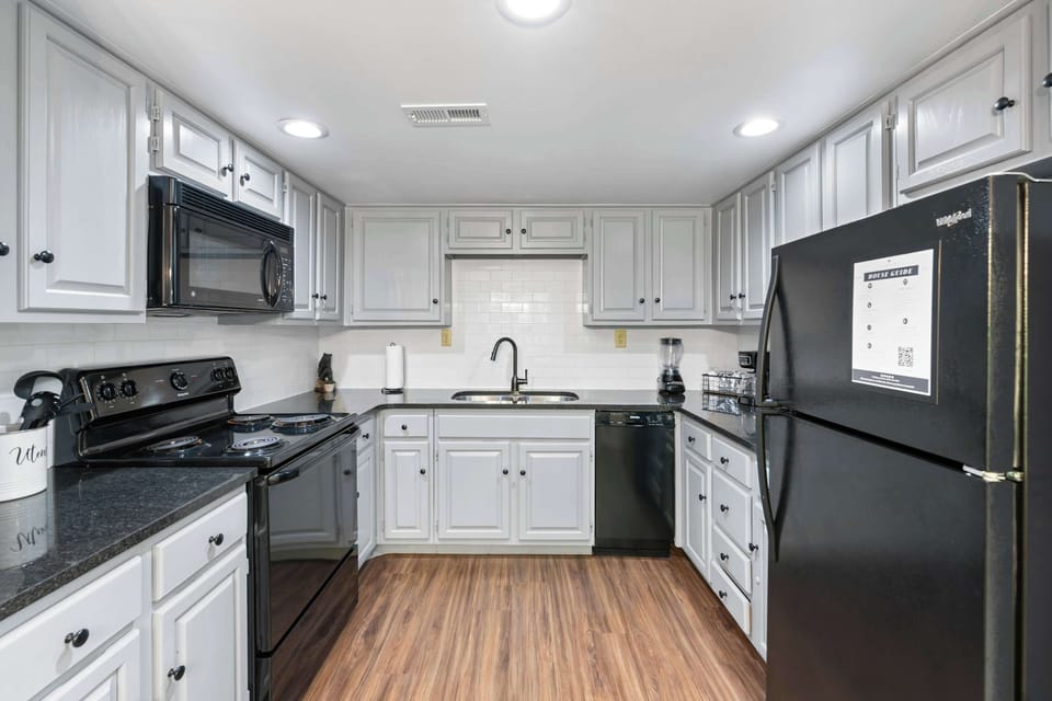Fully equipped kitchen – cook up your favorite meals!