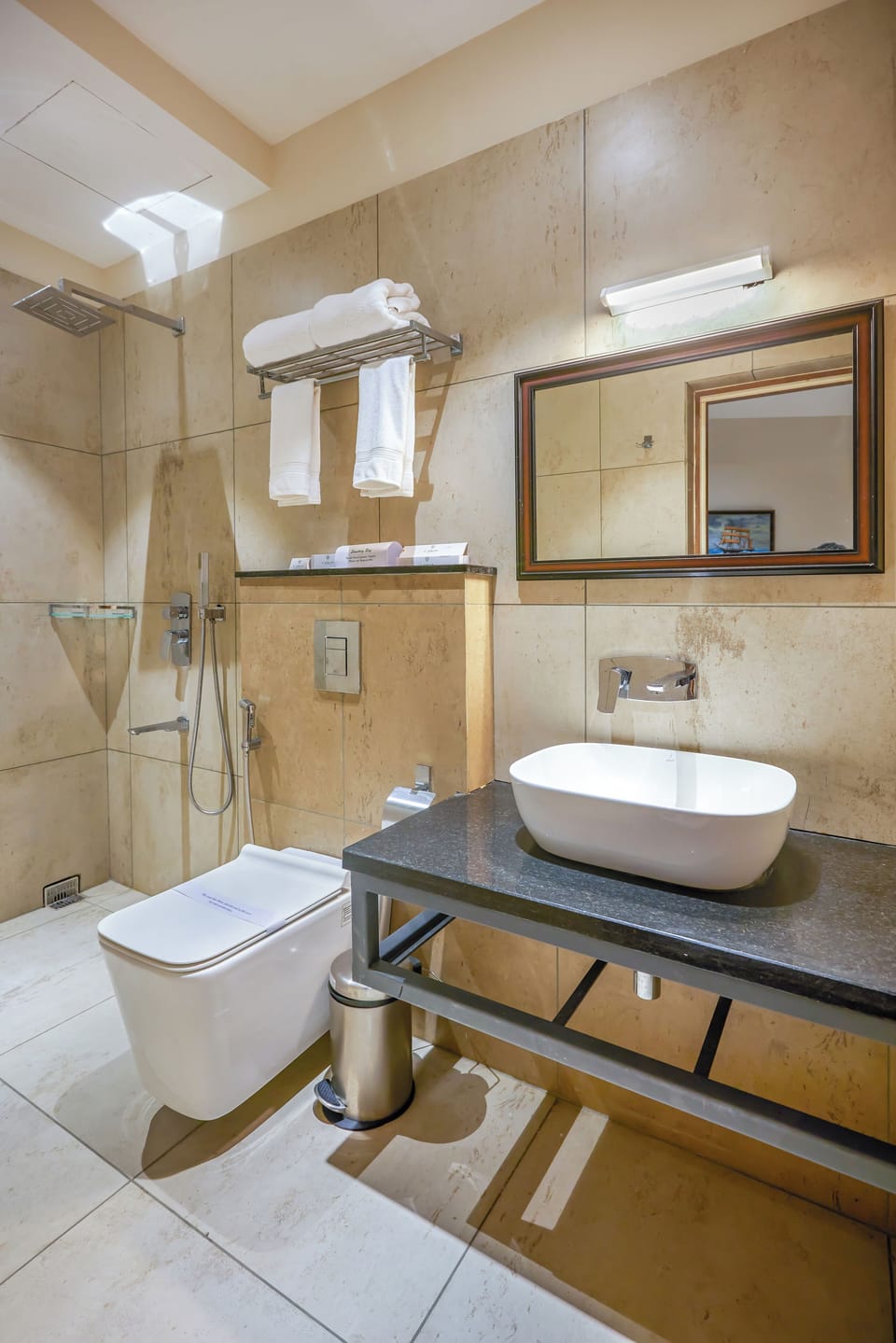 Basic Single Room, City View | Bathroom | Towels, soap, shampoo, toilet paper