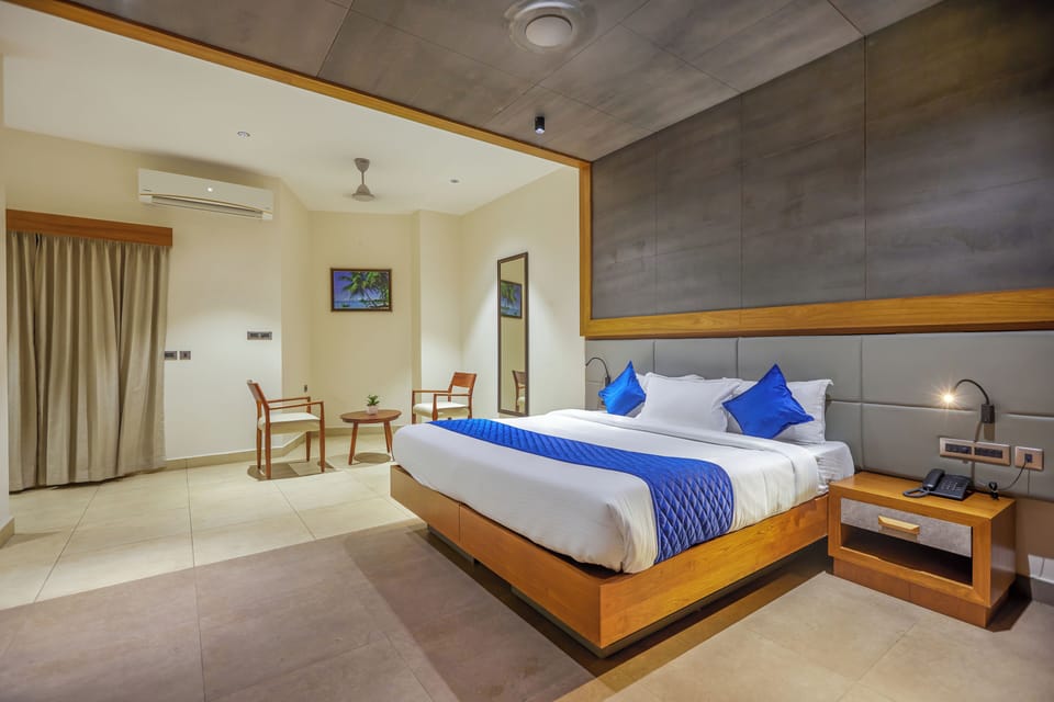 Family Studio Suite, City View | Desk, laptop workspace, free WiFi
