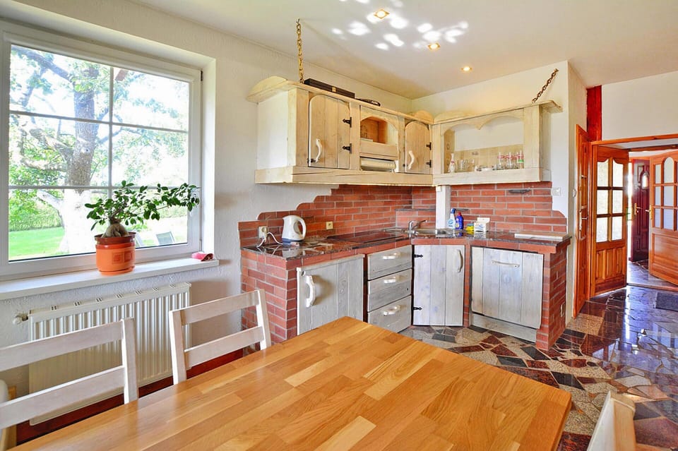 House | Private kitchen | Highchair