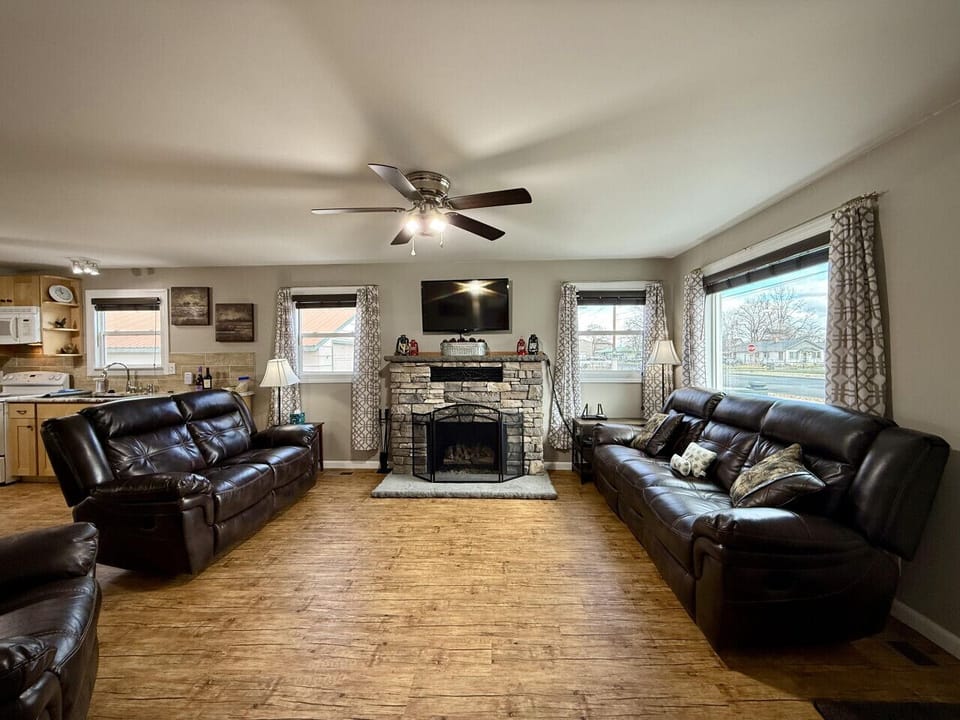 Living room  - great seating spaces!