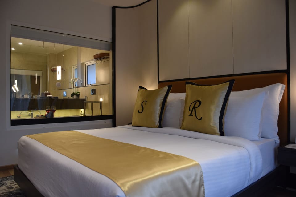 Premier Suite | In-room safe, blackout drapes, iron/ironing board (on request)