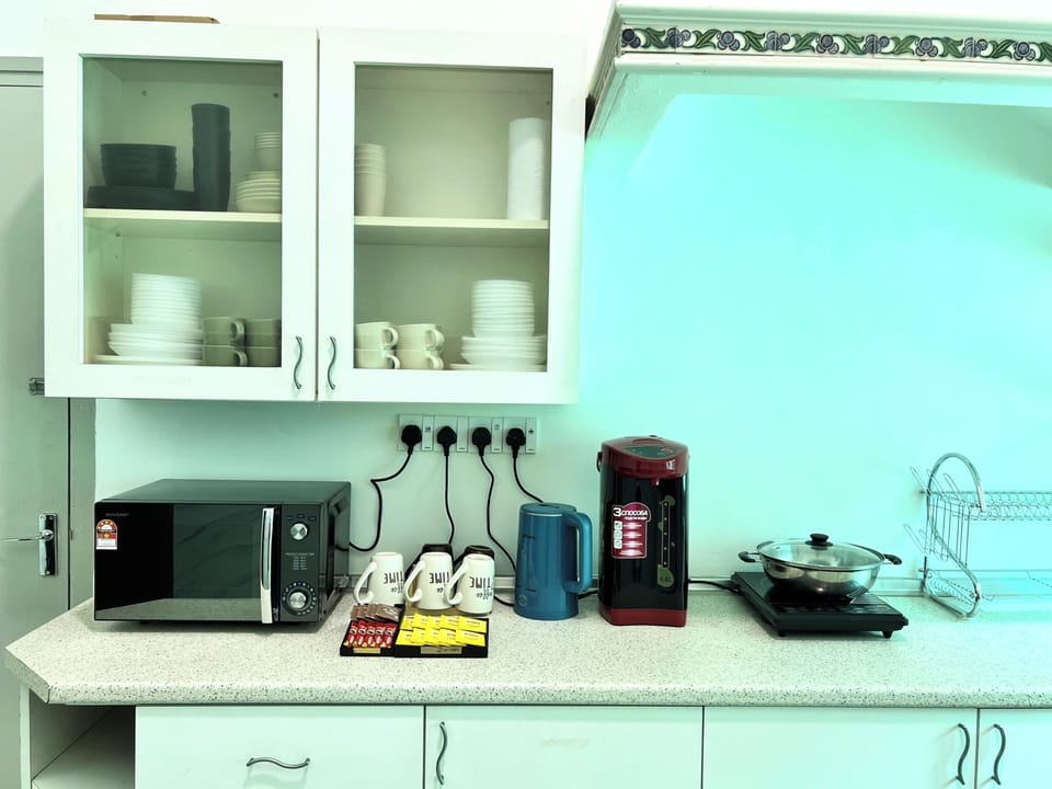 Separate dining sets for Muslim & non-Muslim guests; full facilities provided