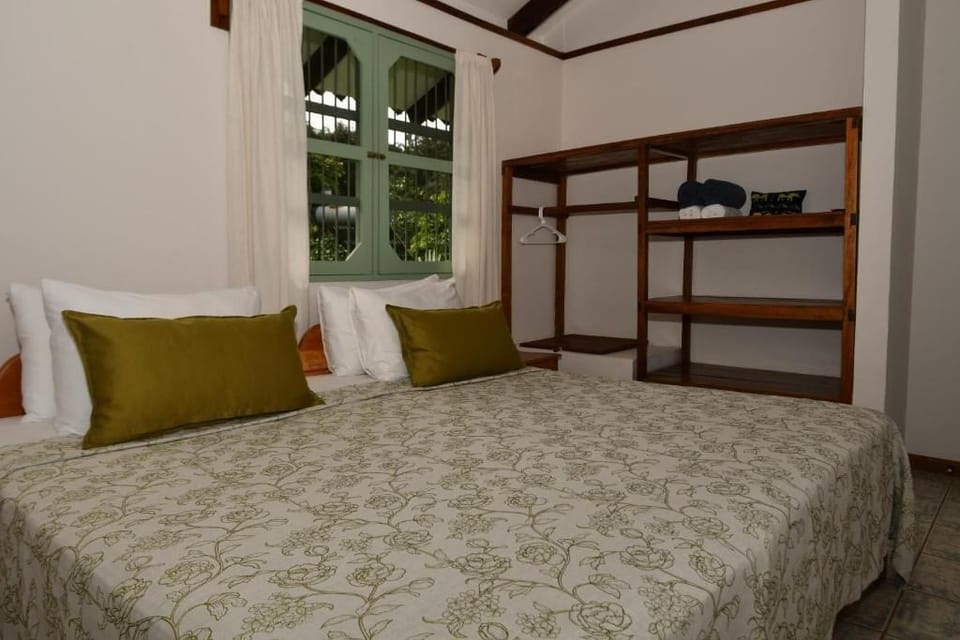 Room, 3 Bedrooms, Patio, Garden View | In-room safe, WiFi (free)