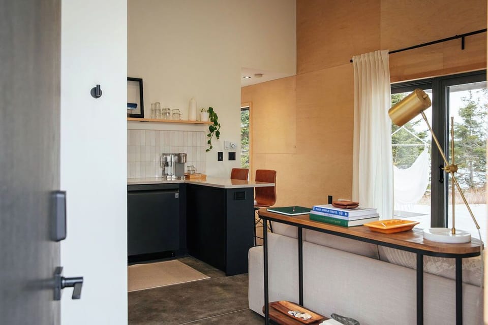 Cottage entry point