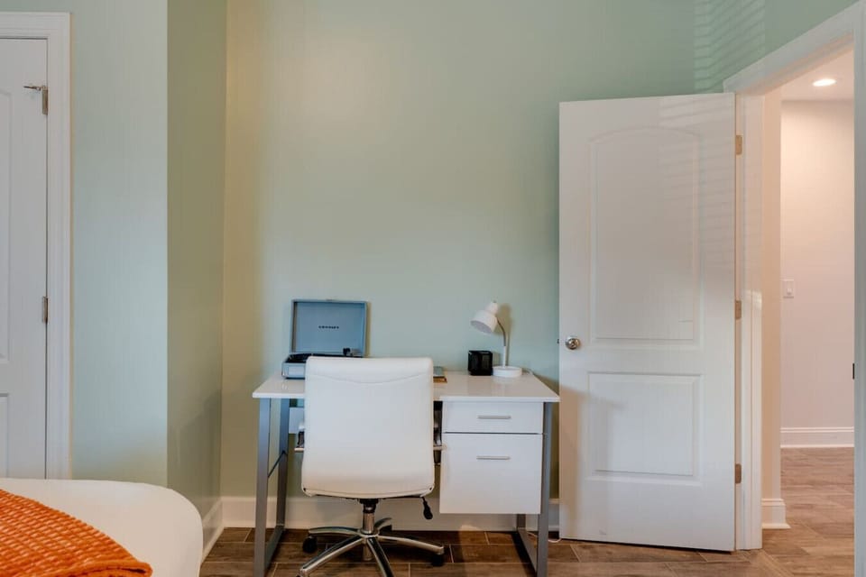 Bedroom 1 - Work space
