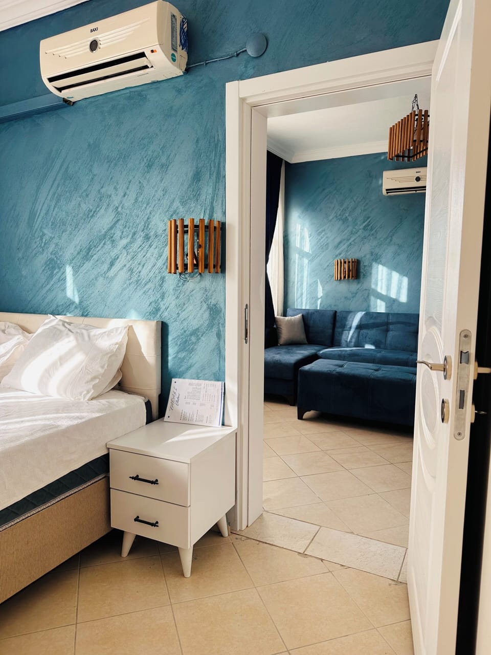 Family Apartment | Desk, free WiFi, bed sheets