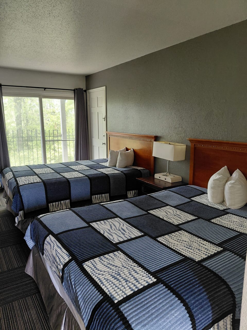 Double or Twin Room | Free WiFi