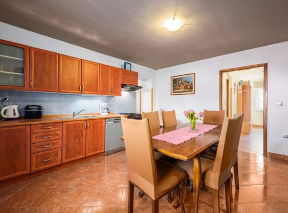 House (Holiday Home Luna) | Private kitchen | Fridge