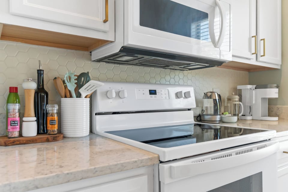 Fully stocked Kitchen