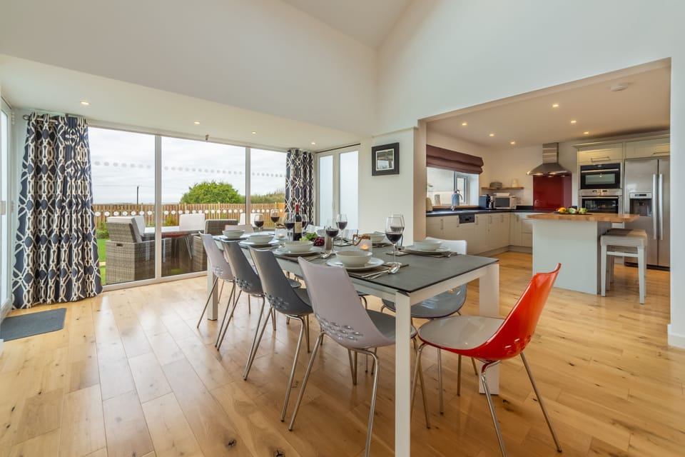 Highcroft, St Minver. Ground floor: Plenty of seating around the dining table for all guests