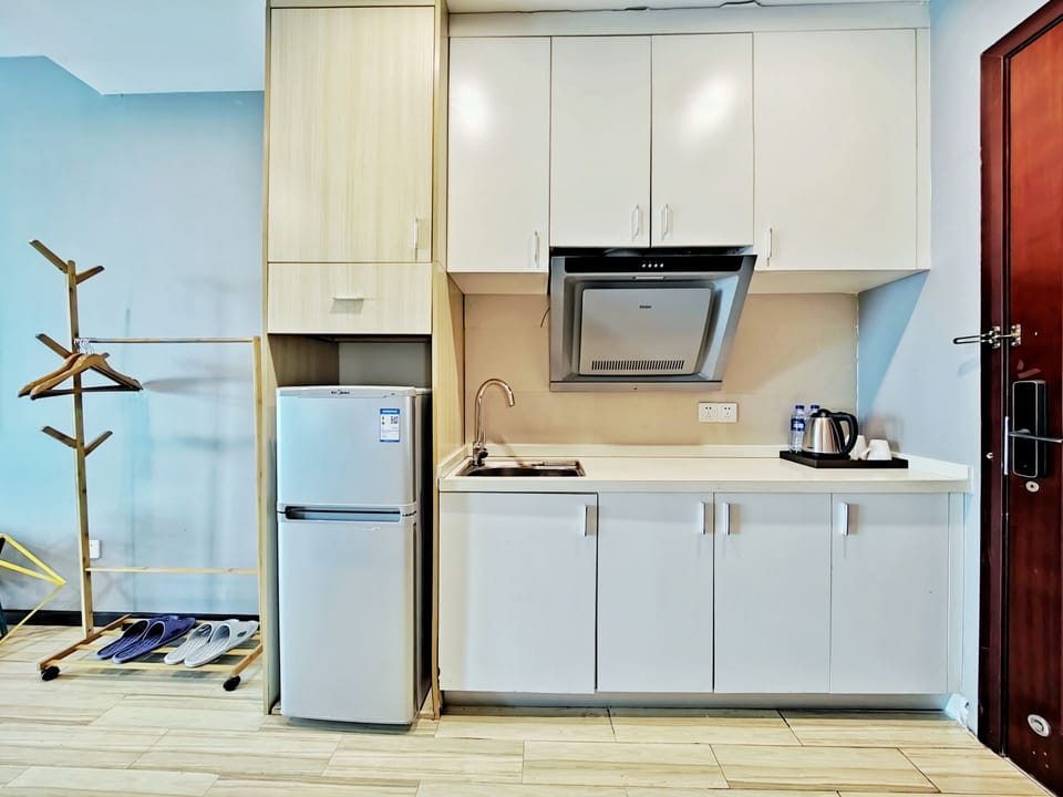 Comfort Room | Bathroom | Free toiletries, hair dryer, slippers, towels