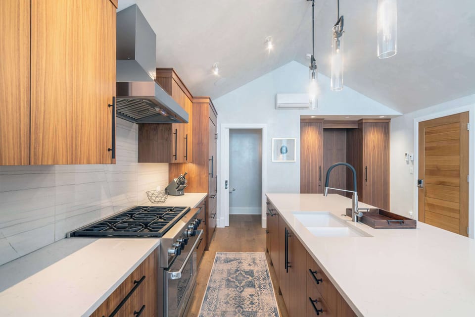 Kitchen: Upper floor, drip coffee maker, Keurig, toaster, cooking utensils, tableware
