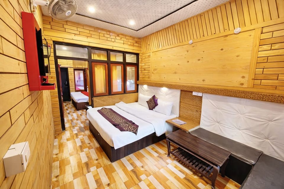 Family Room, Multiple Beds, Lake View | Hypo-allergenic bedding, desk, laptop workspace, soundproofing