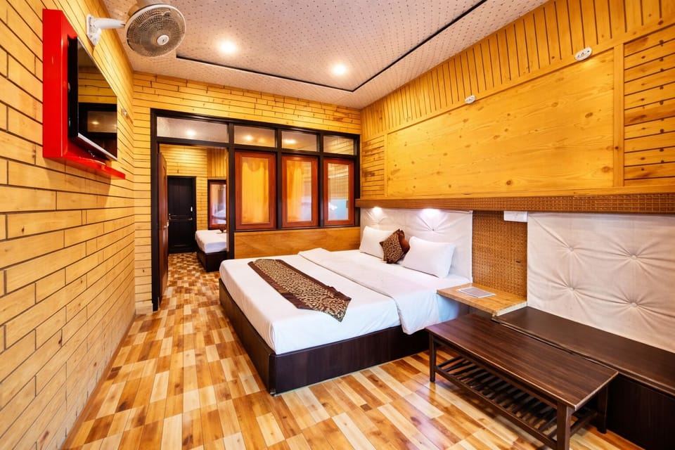 Family Room, Multiple Beds, Lake View | Hypo-allergenic bedding, desk, laptop workspace, soundproofing