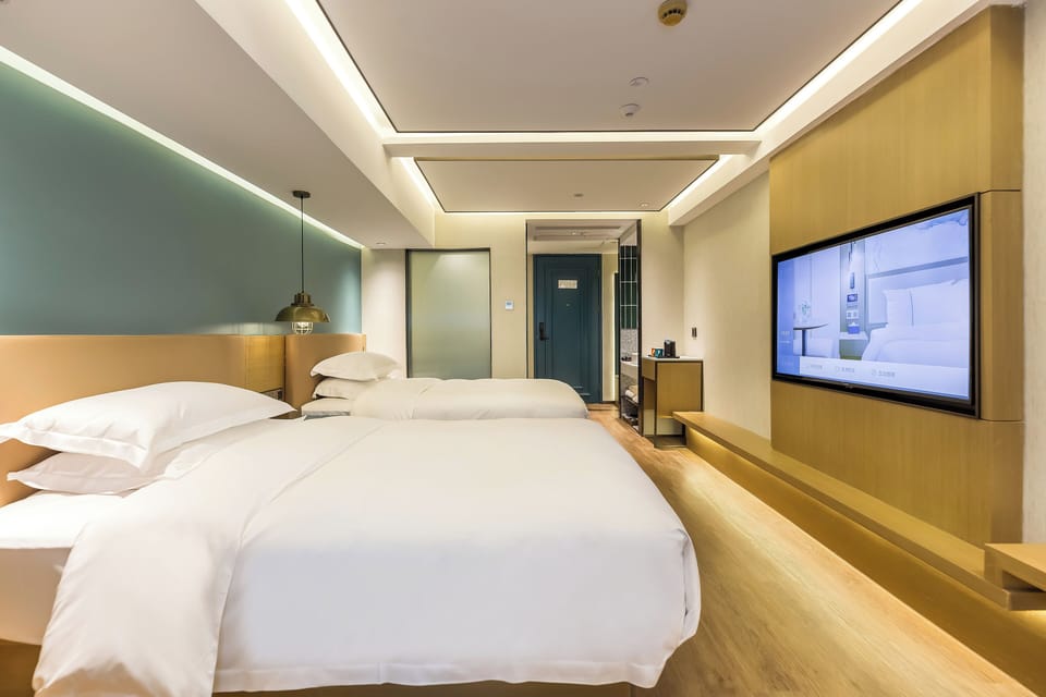 Family Type Room | Premium bedding, down comforters, pillowtop beds, free minibar