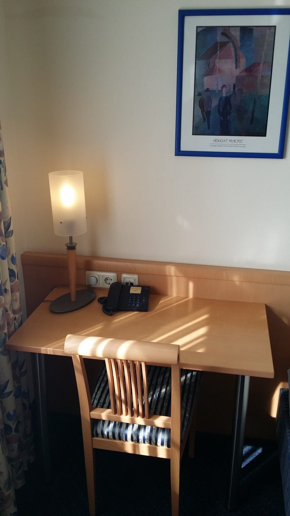 Business Single Room, 1 Bedroom, Non Smoking | In-room safe, desk, cribs/infant beds, rollaway beds