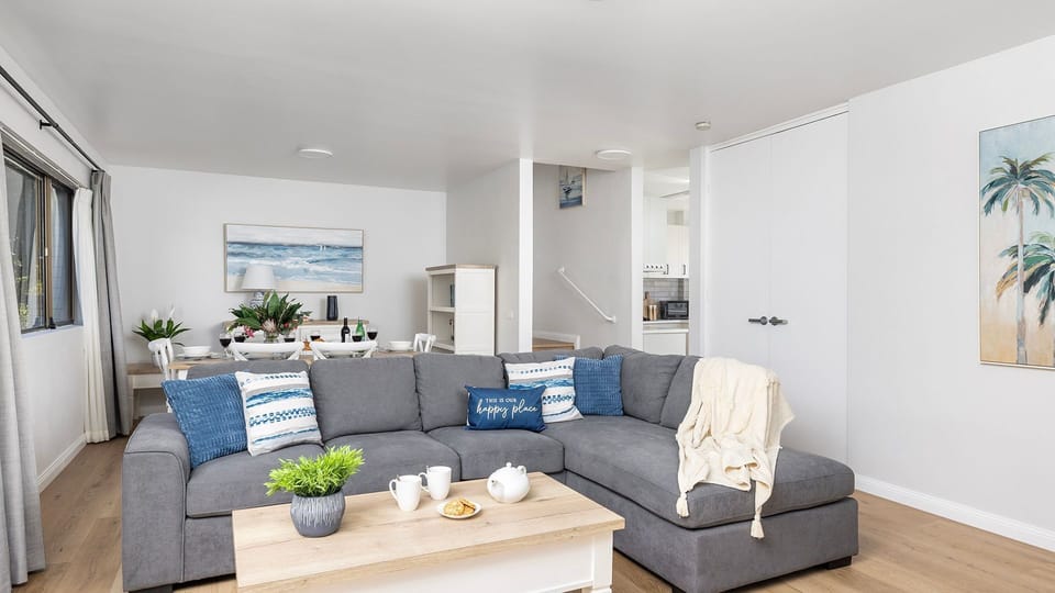 Lounge room