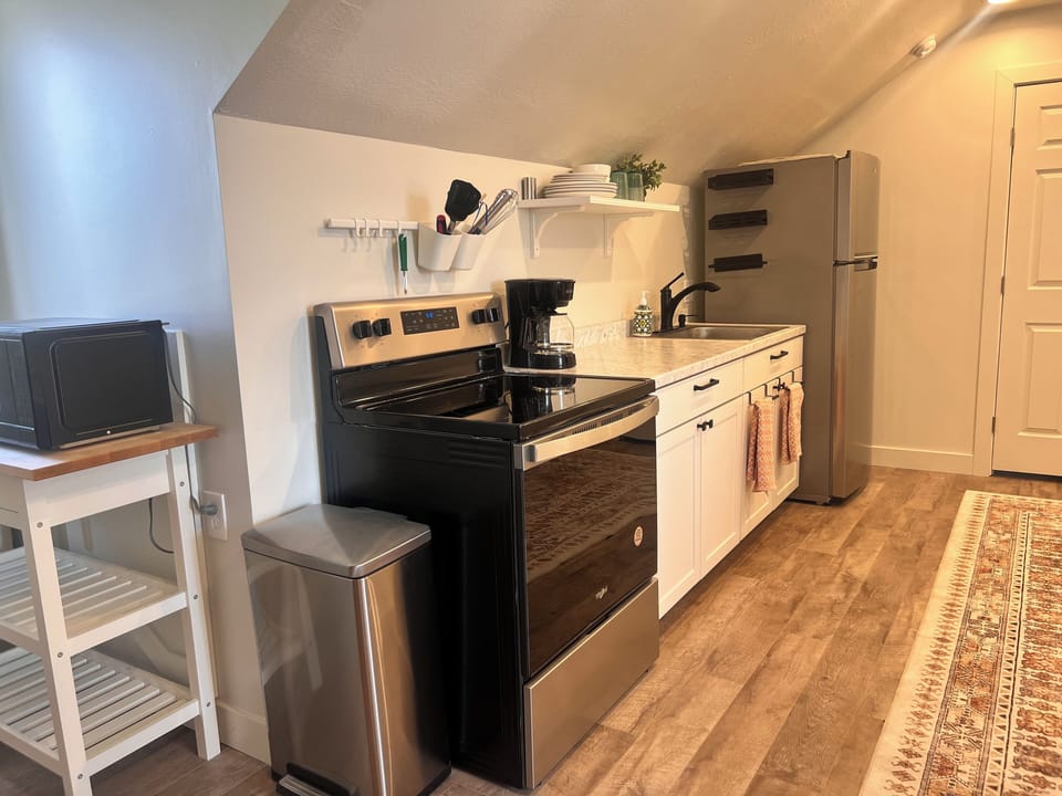 Full kitchen for all of your culinary needs