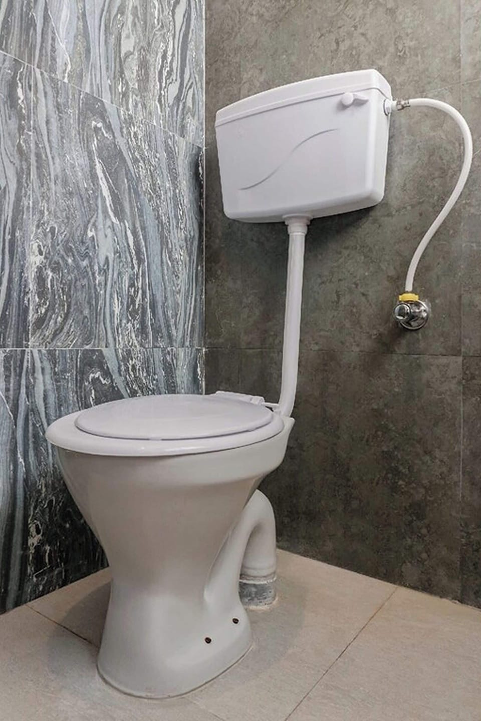 Deluxe Room | Bathroom | Shower, rainfall showerhead, free toiletries, hair dryer