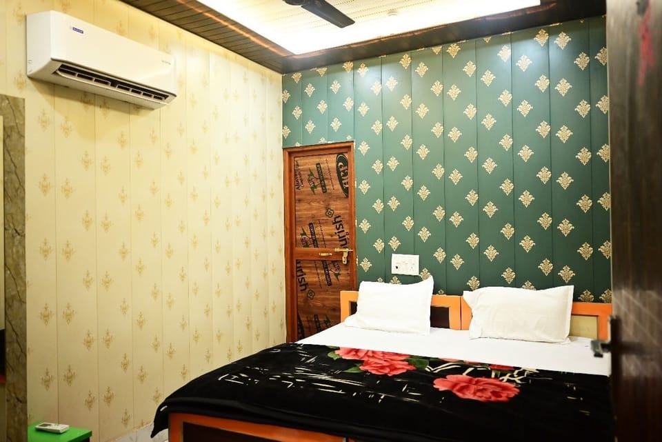 Deluxe Double Room | Free WiFi
