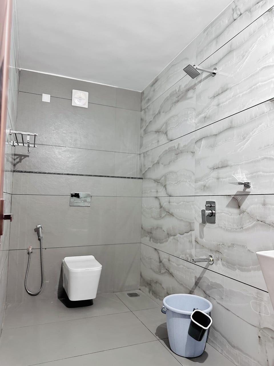 Deluxe Double Room, City View | Bathroom