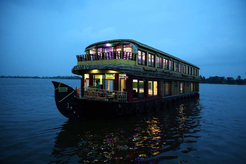 Honeymoon Boathouse Docked boat in Alappuzha