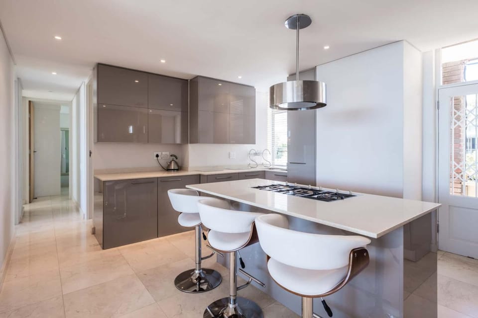 House | 3 bedrooms, desk, Internet