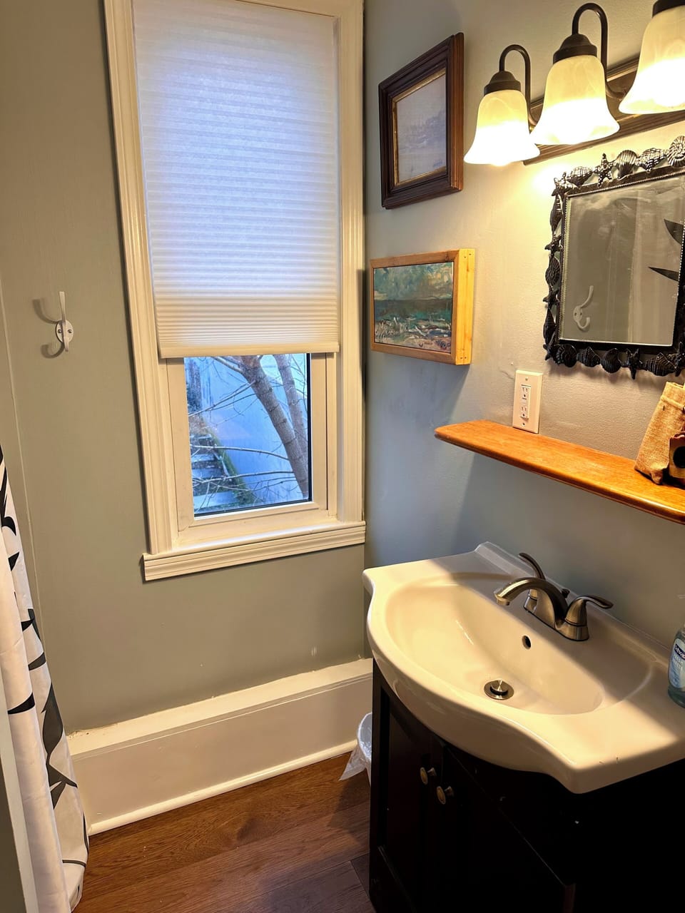 Bathroom w/ Stand Up Shower