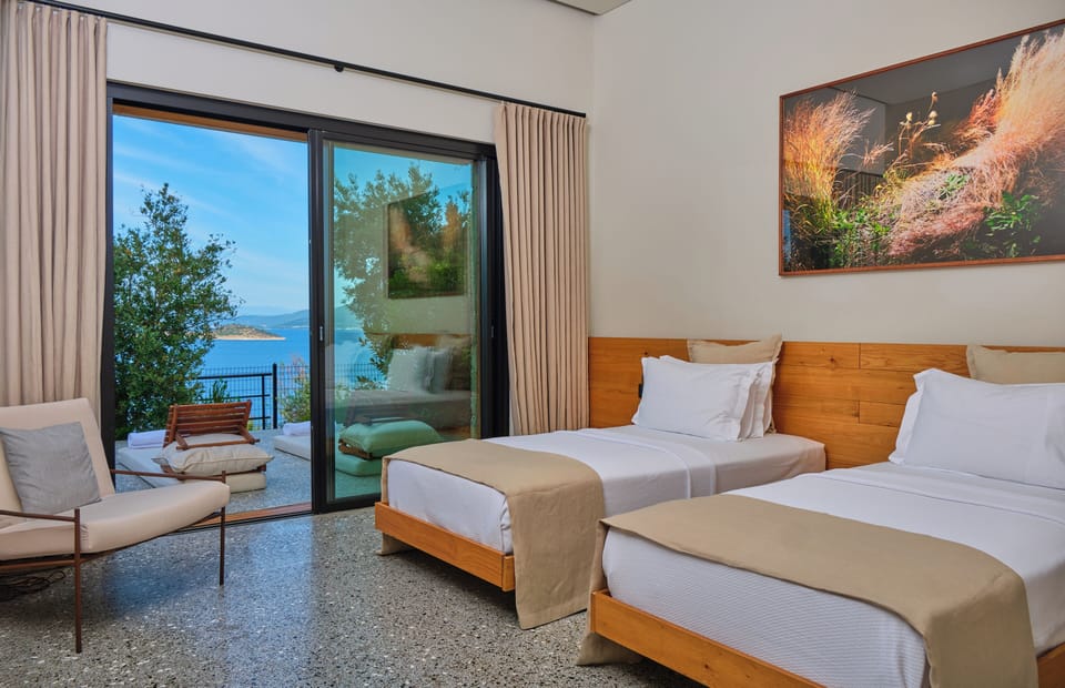 In-room safe, iron/ironing board, WiFi (free)