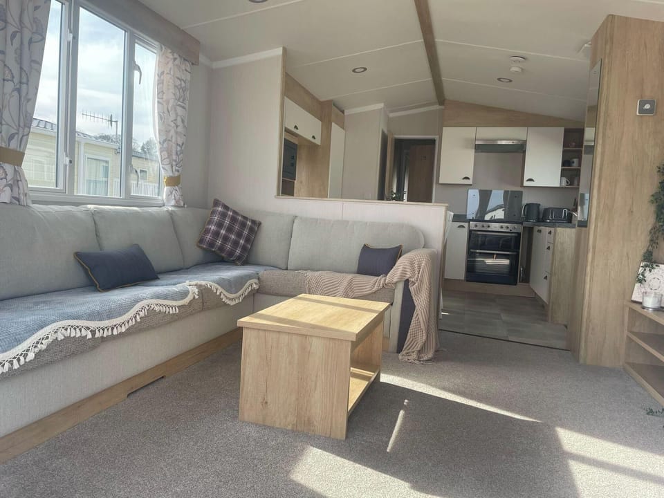 Cabin | Living area