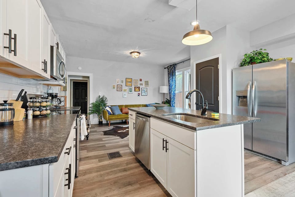 Apartment, Multiple Beds, Kitchen, Garden View (Merion Village Residences 1164) | Private kitchen | Fridge, microwave, oven, stovetop