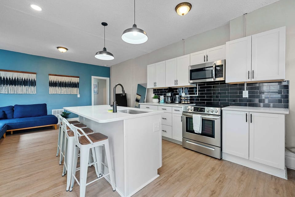 Apartment, Multiple Beds, Patio, Garden View (Merion Village Residences 1166.5) | Private kitchen | Fridge, microwave, oven, stovetop