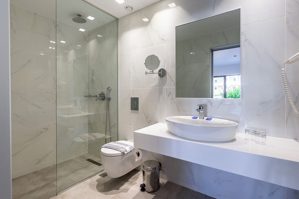 Shower, towels
