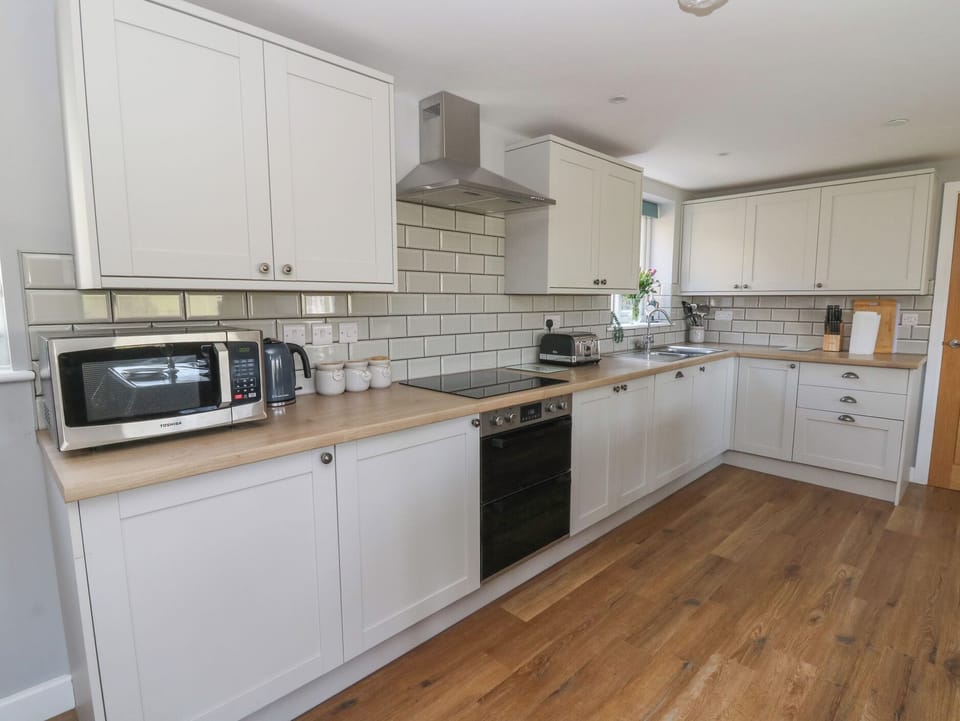 Fridge, microwave, dishwasher, toaster