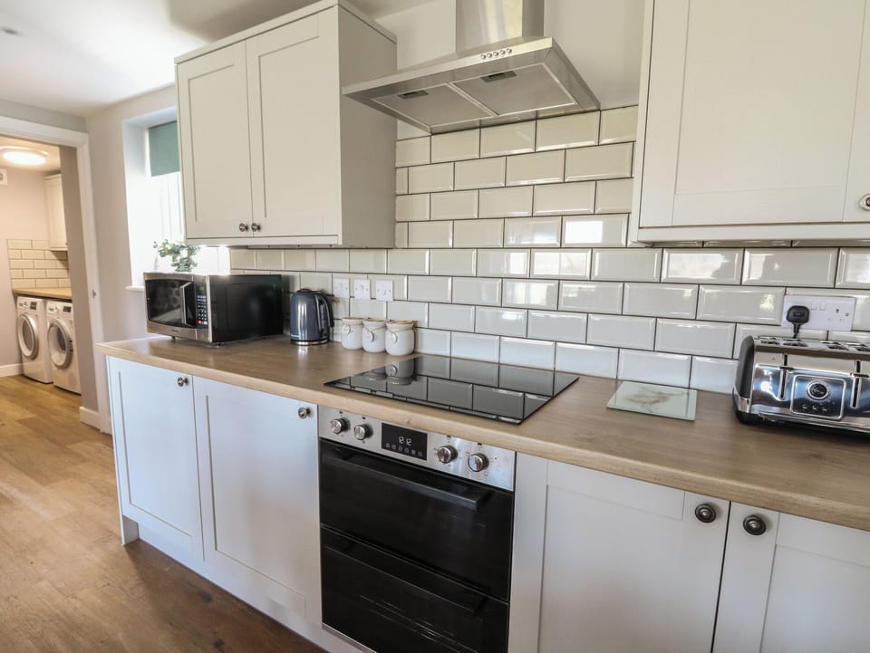 Fridge, microwave, dishwasher, toaster